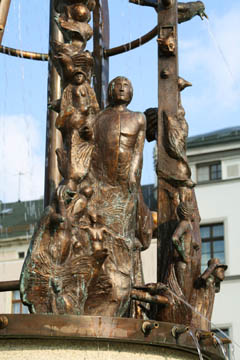 Brunnen Marktplatz Oelsnitz/V., Bronze/Granit, 25 Wasserdüsen, 2008
