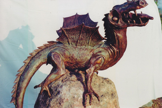 Syrauer Drachen in Syrau, Fam. Wunderlich, Größe der Bronzefigur 80 x 55 cm, 2011
