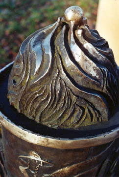 Historischer Stadtbrunnen Bad Brambach, Bronze/Granit, 2005
